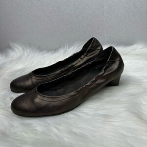 Stuart Weitzman Bronxe Scrunch Slip On Low Block Heel 8